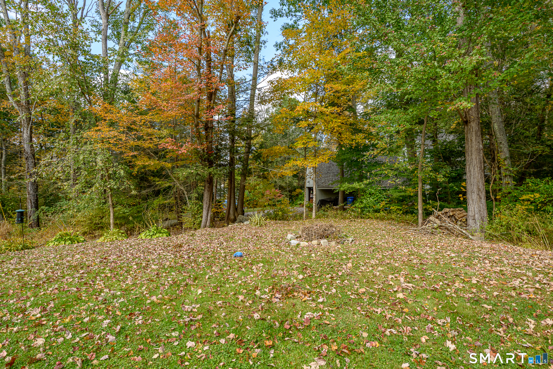 1629 Route 171 Woodstock CT 06282