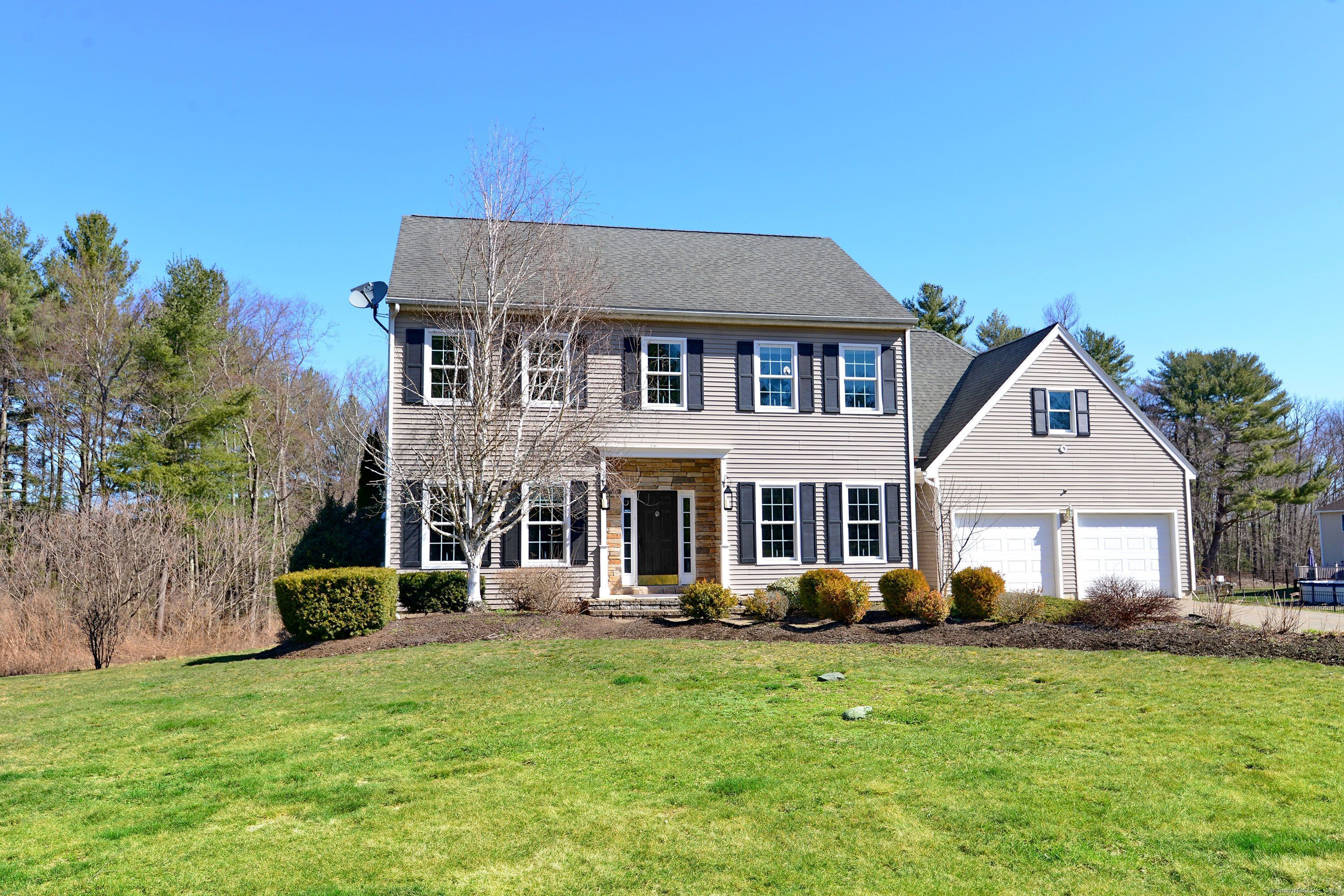 40 Green Road Woodstock CT 06281
