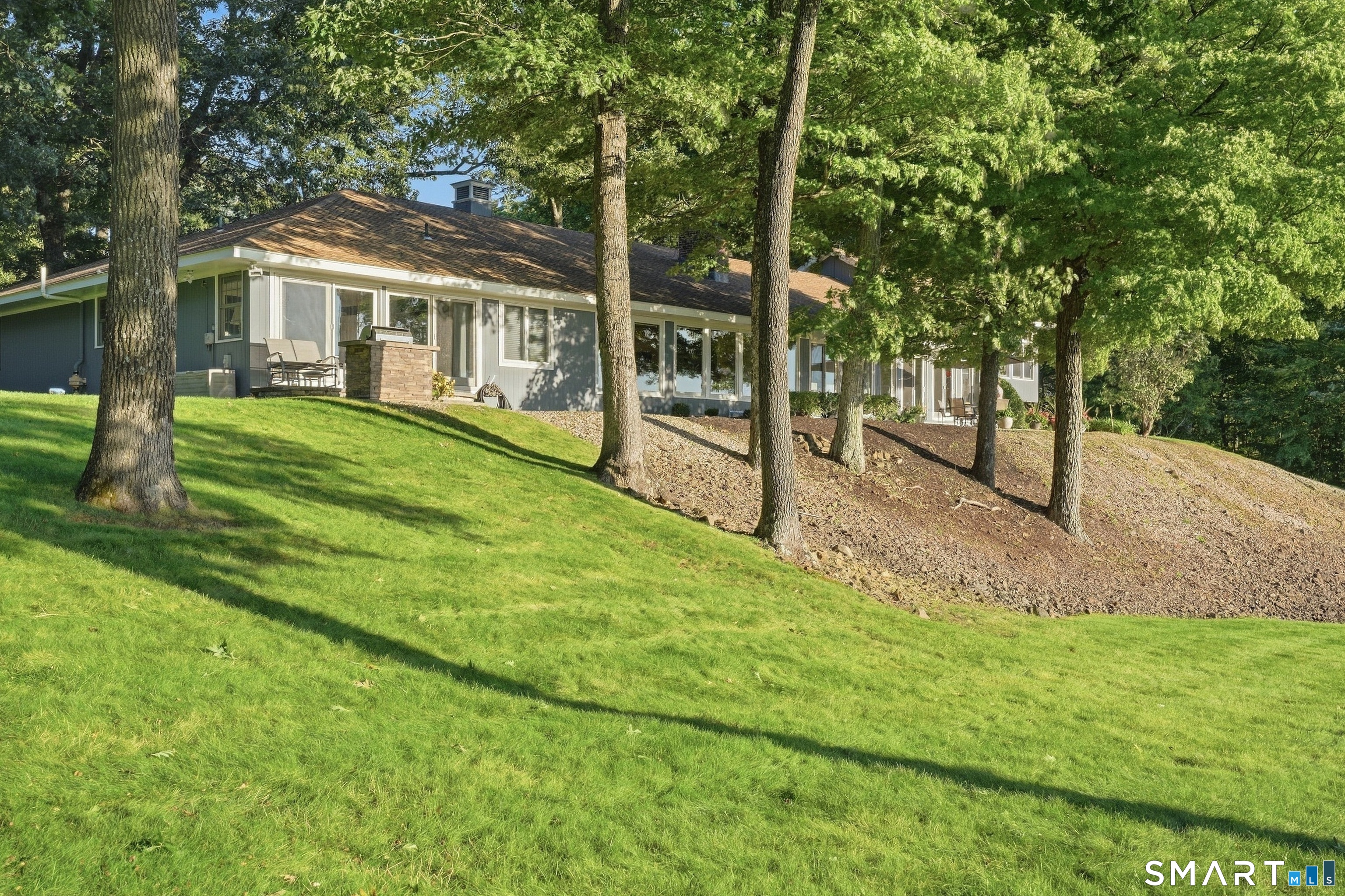 55 Montevideo Road Avon CT 06001