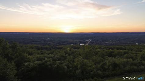 55 Montevideo Road Avon CT 06001