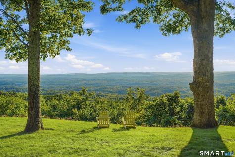 55 Montevideo Road Avon CT 06001