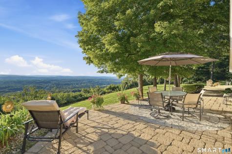 55 Montevideo Road Avon CT 06001