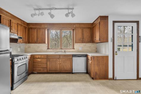 94 Quonnipaug Hill Road Guilford CT 06437