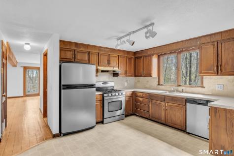 94 Quonnipaug Hill Road Guilford CT 06437