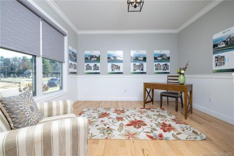 Oakwood Circle Plainville CT 06062