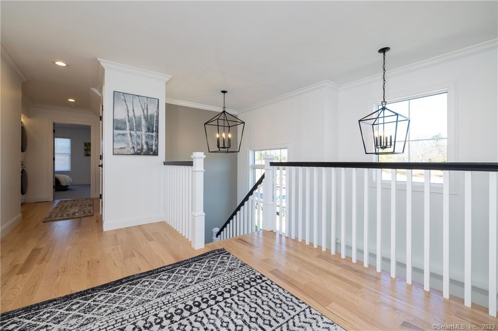 Oakwood Circle Plainville CT 06062