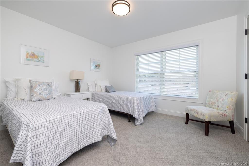 Oakwood Circle Plainville CT 06062