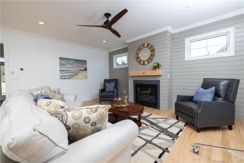 Oakwood Circle Plainville CT 06062