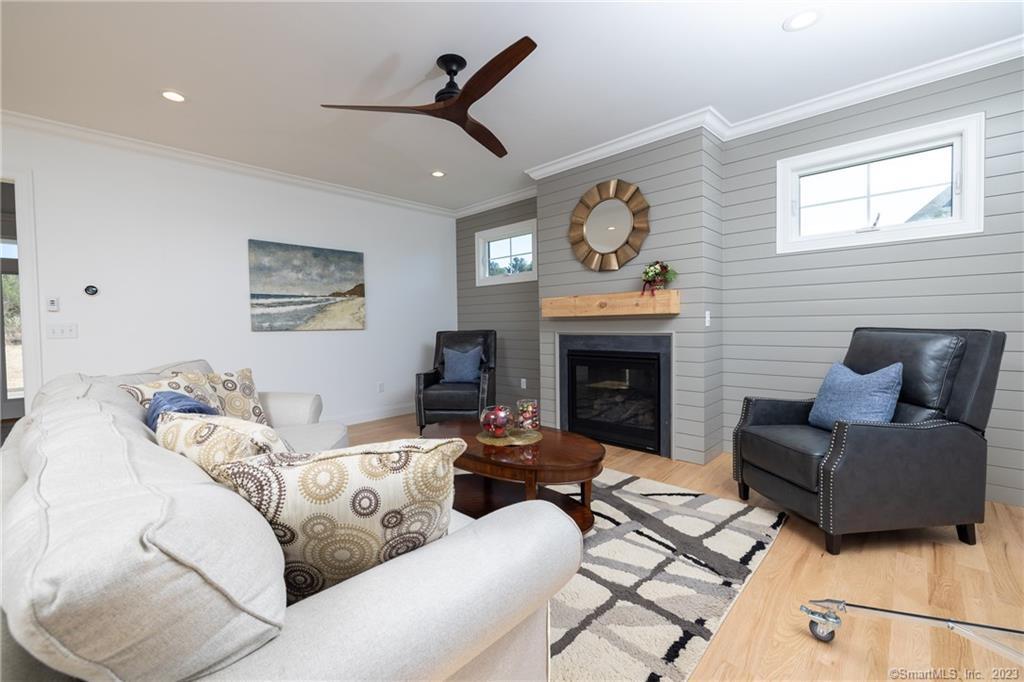 Oakwood Circle Plainville CT 06062