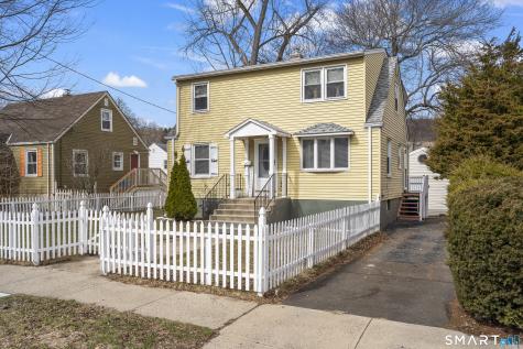 42 Westerleigh Road New Haven CT 06511