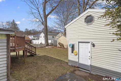 42 Westerleigh Road New Haven CT 06511
