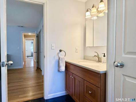 17 Sunnybrook Drive Avon CT 06001