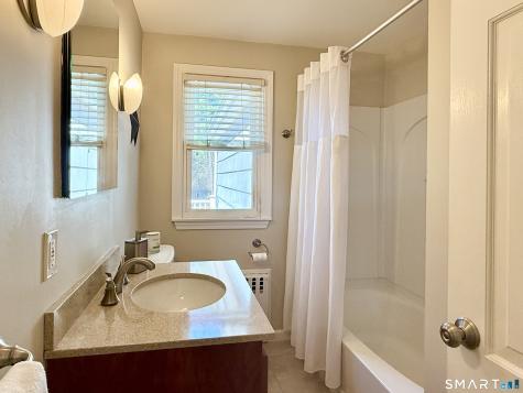 17 Sunnybrook Drive Avon CT 06001