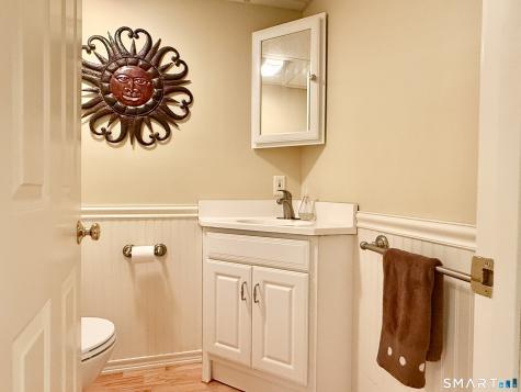 17 Sunnybrook Drive Avon CT 06001