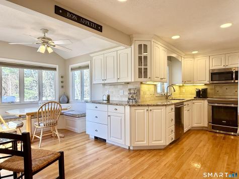 17 Sunnybrook Drive Avon CT 06001