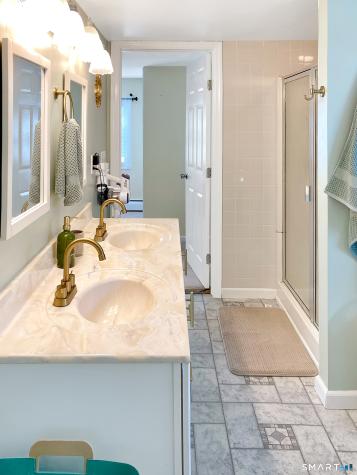 6 Schwartz Road Bozrah CT 06334
