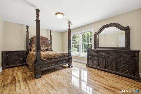 152 Williamsburg Drive Southington CT 06489