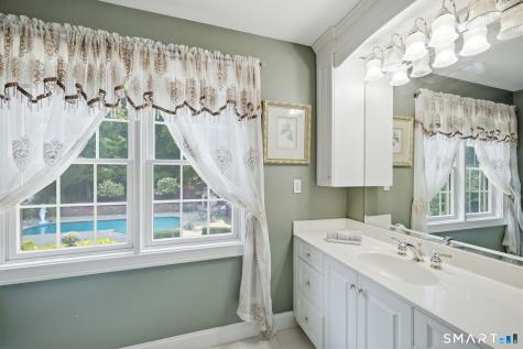 152 Williamsburg Drive Southington CT 06489