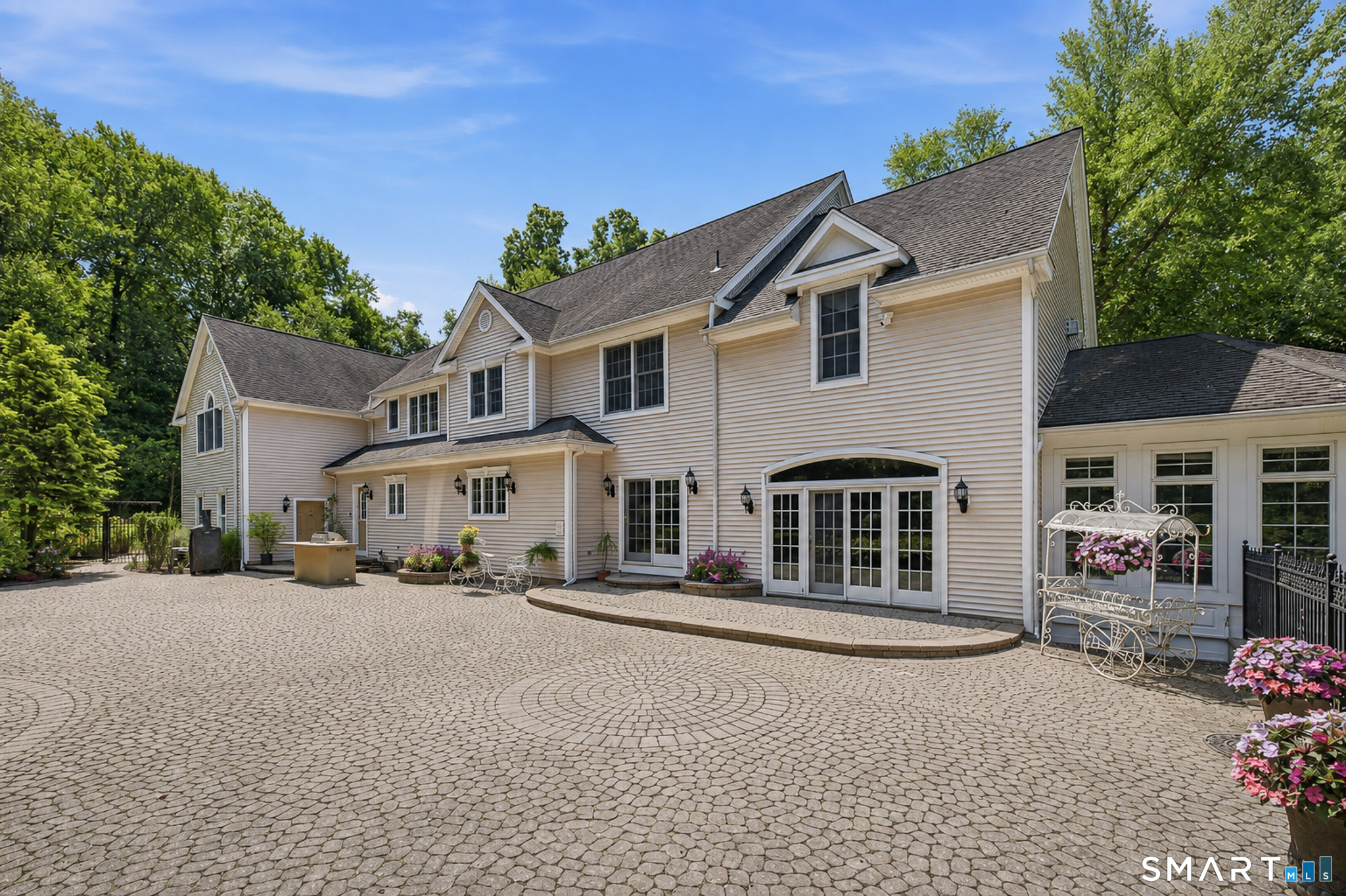 152 Williamsburg Drive Southington CT 06489