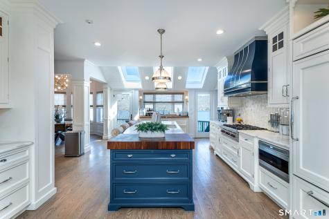 59 Sail Harbour Drive New Fairfield CT 06812