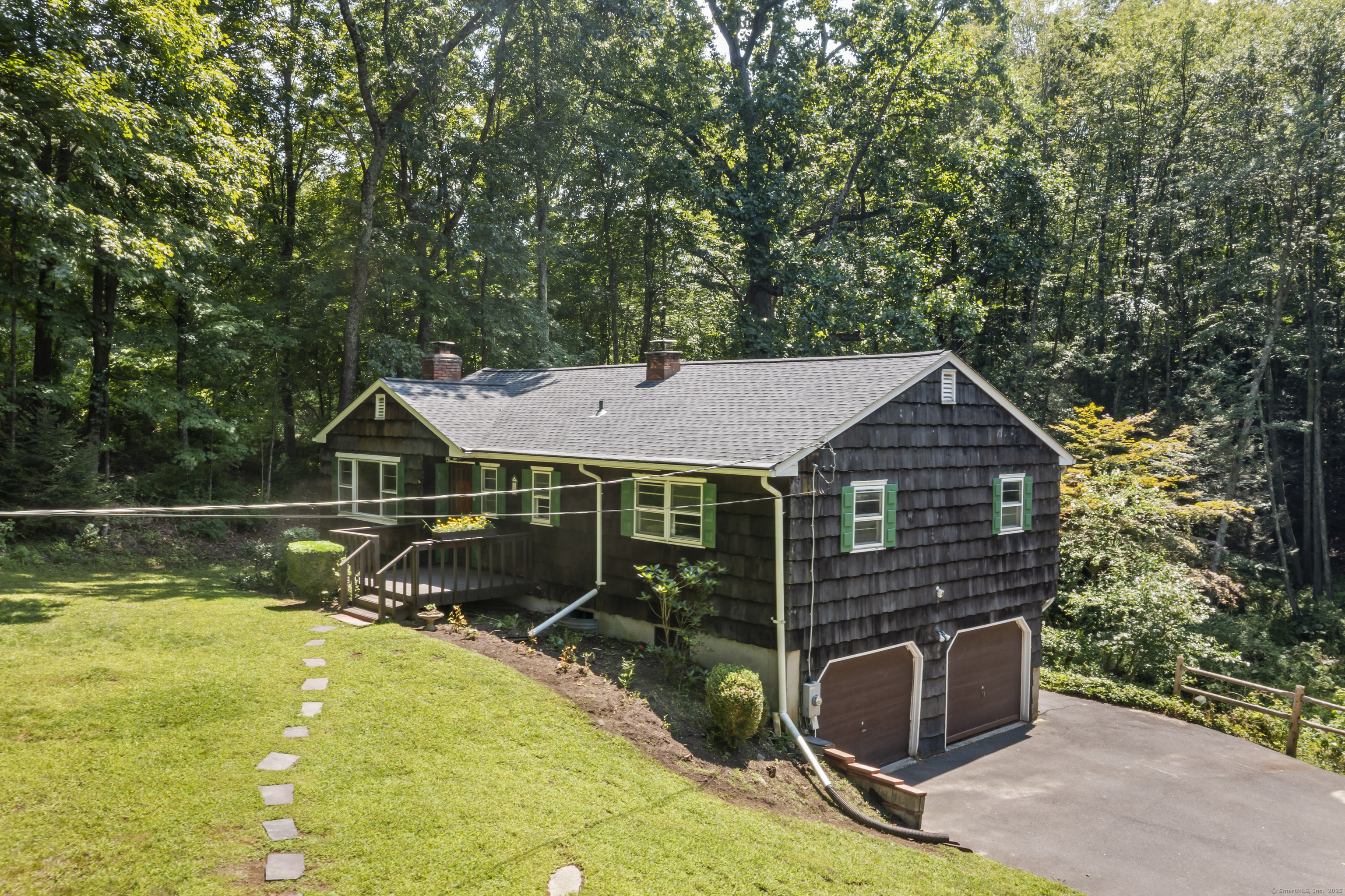 19 Riverford Road Brookfield CT 06804