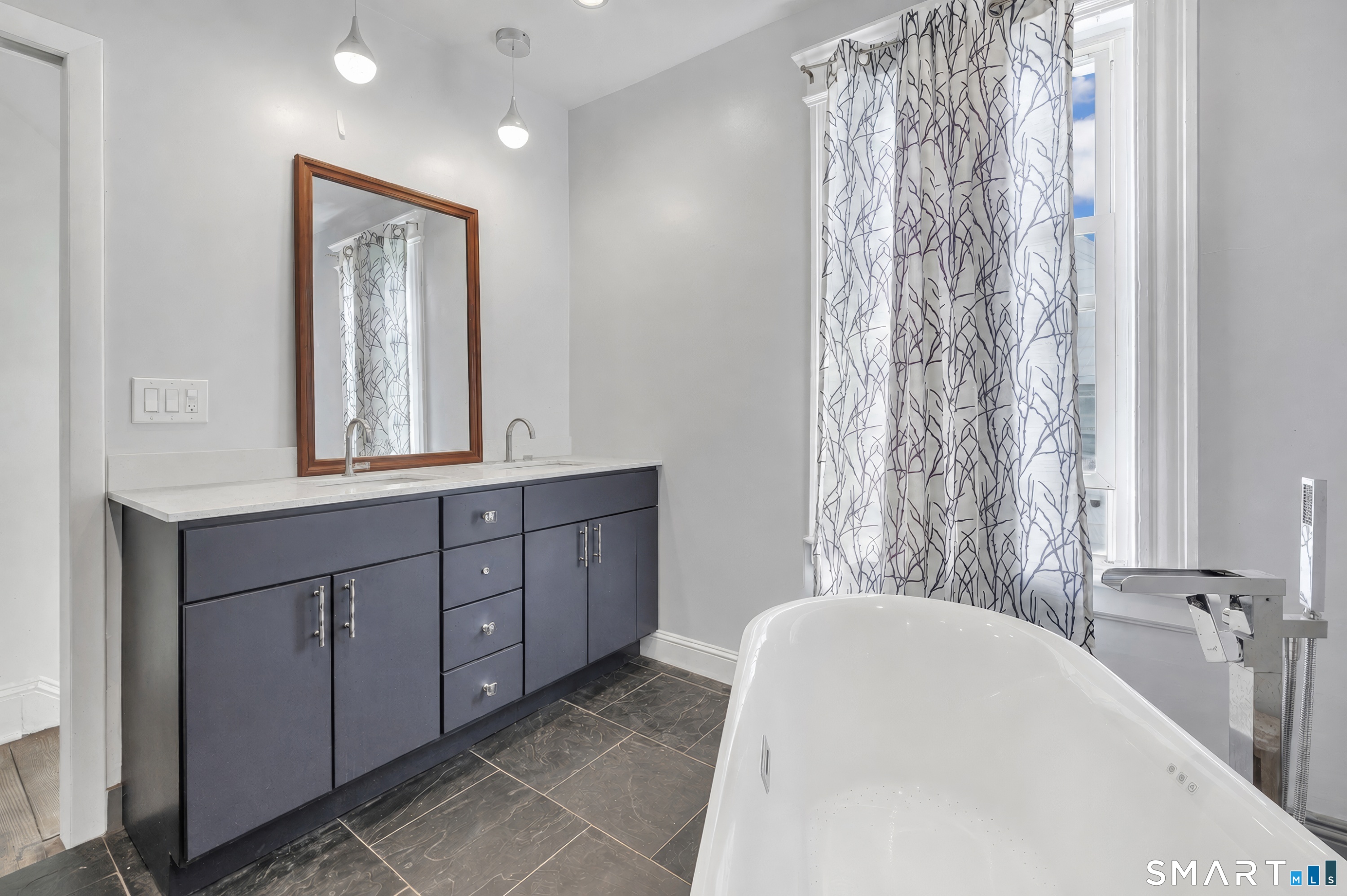 157 Fairview Avenue Bridgeport CT 06606