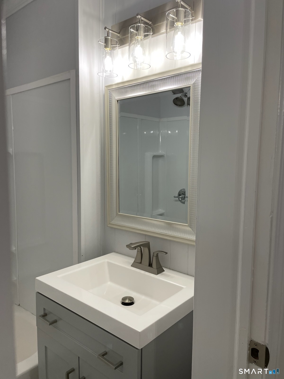 33 Holbrook Street Ansonia CT 06401