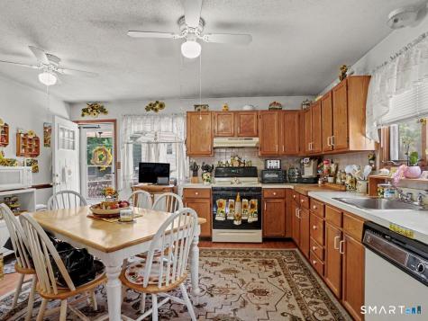 160 Granfield Avenue Bridgeport CT 06610