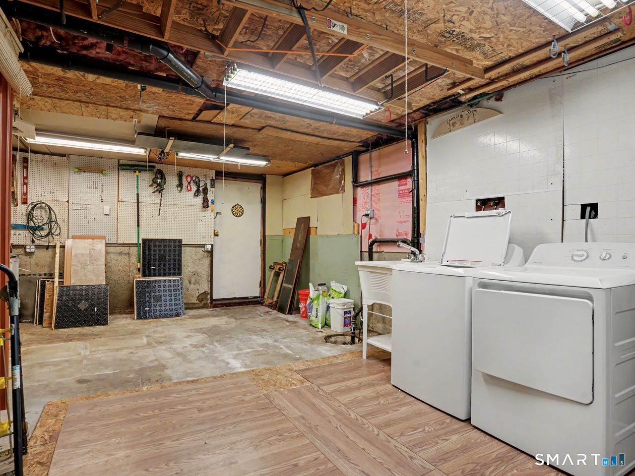 160 Granfield Avenue Bridgeport CT 06610
