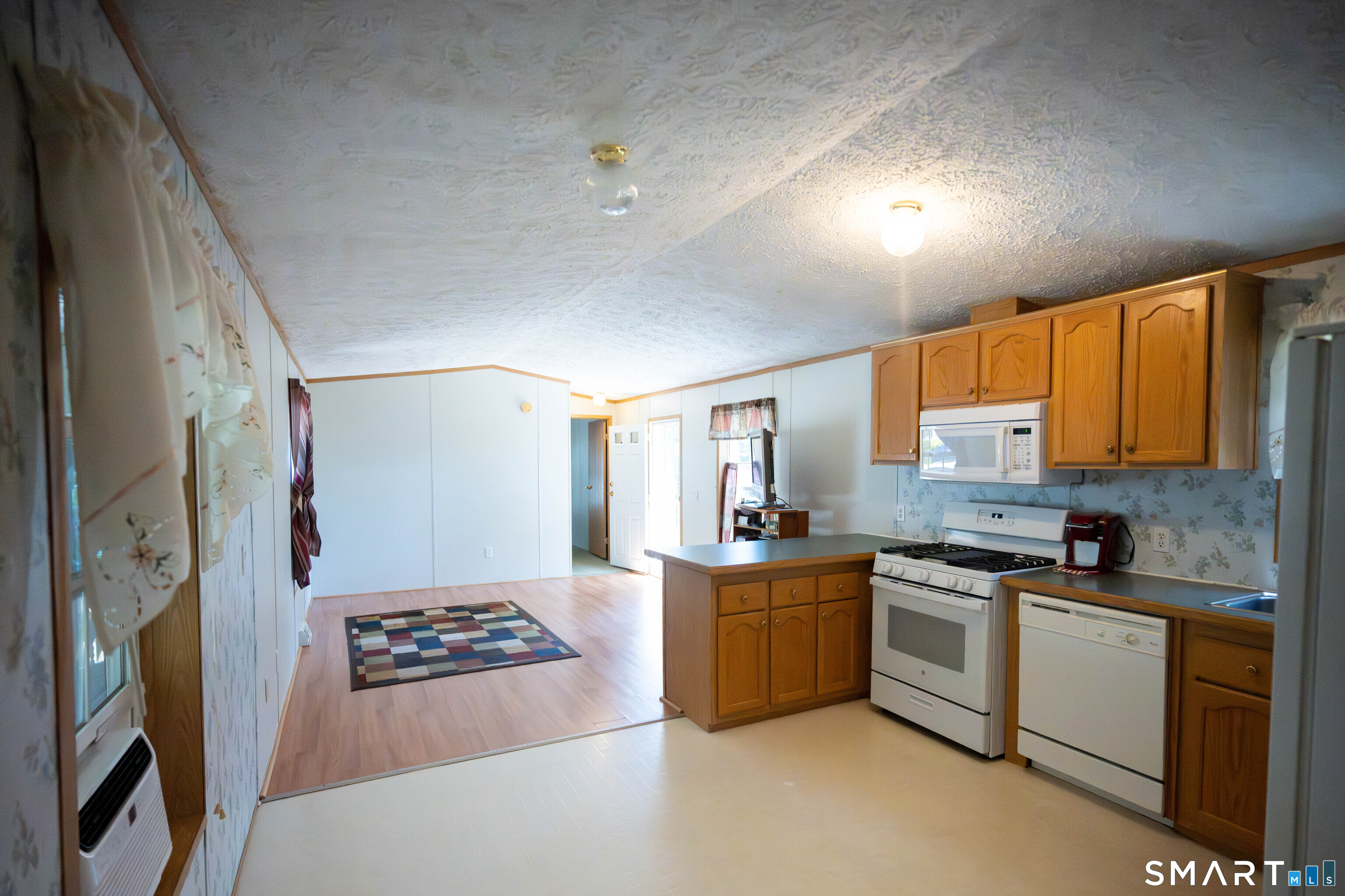 55 Mountainview Road East Hampton CT 06424