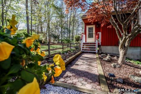 6 Taagan Street Danbury CT 06811