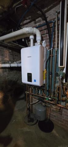 28 Perkins Avenue Norwich CT 06360