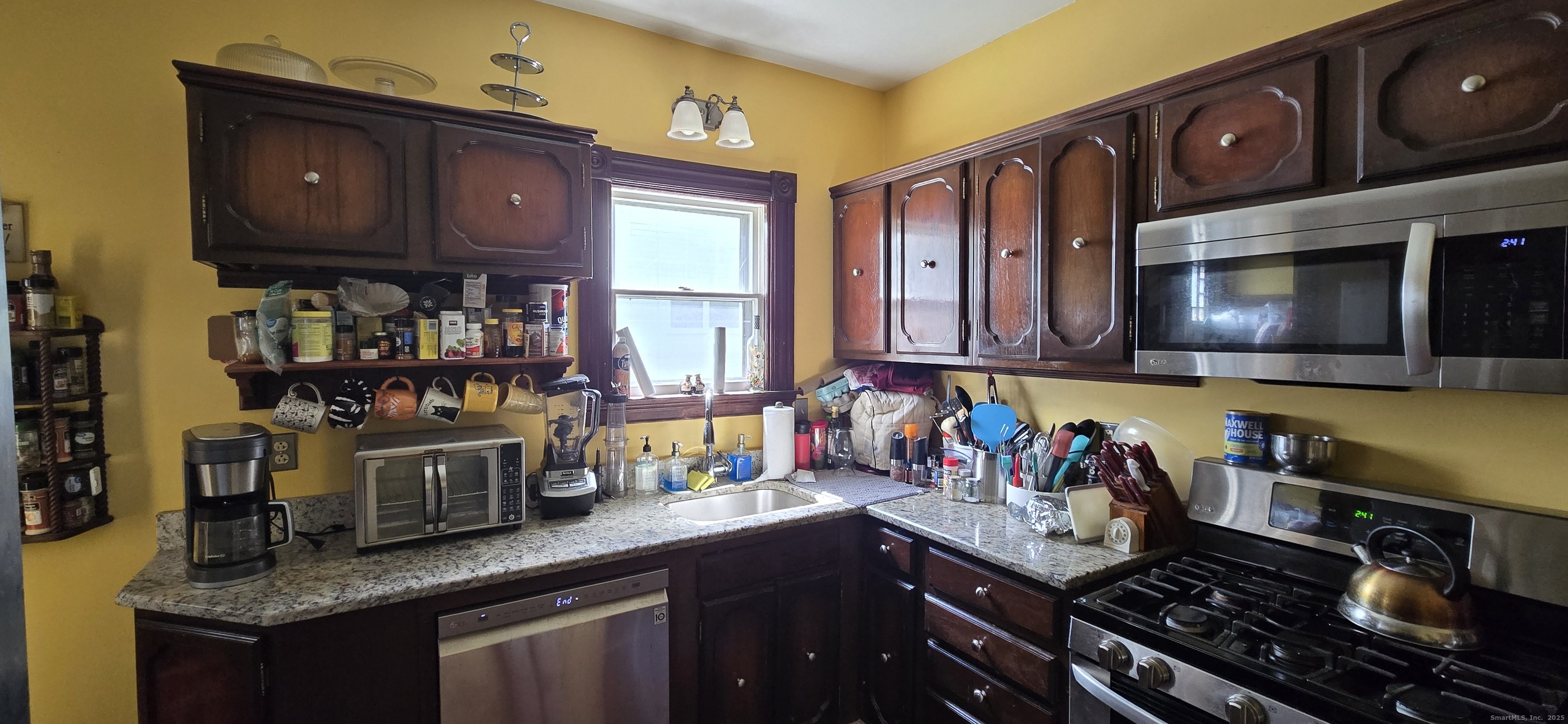 28 Perkins Avenue Norwich CT 06360