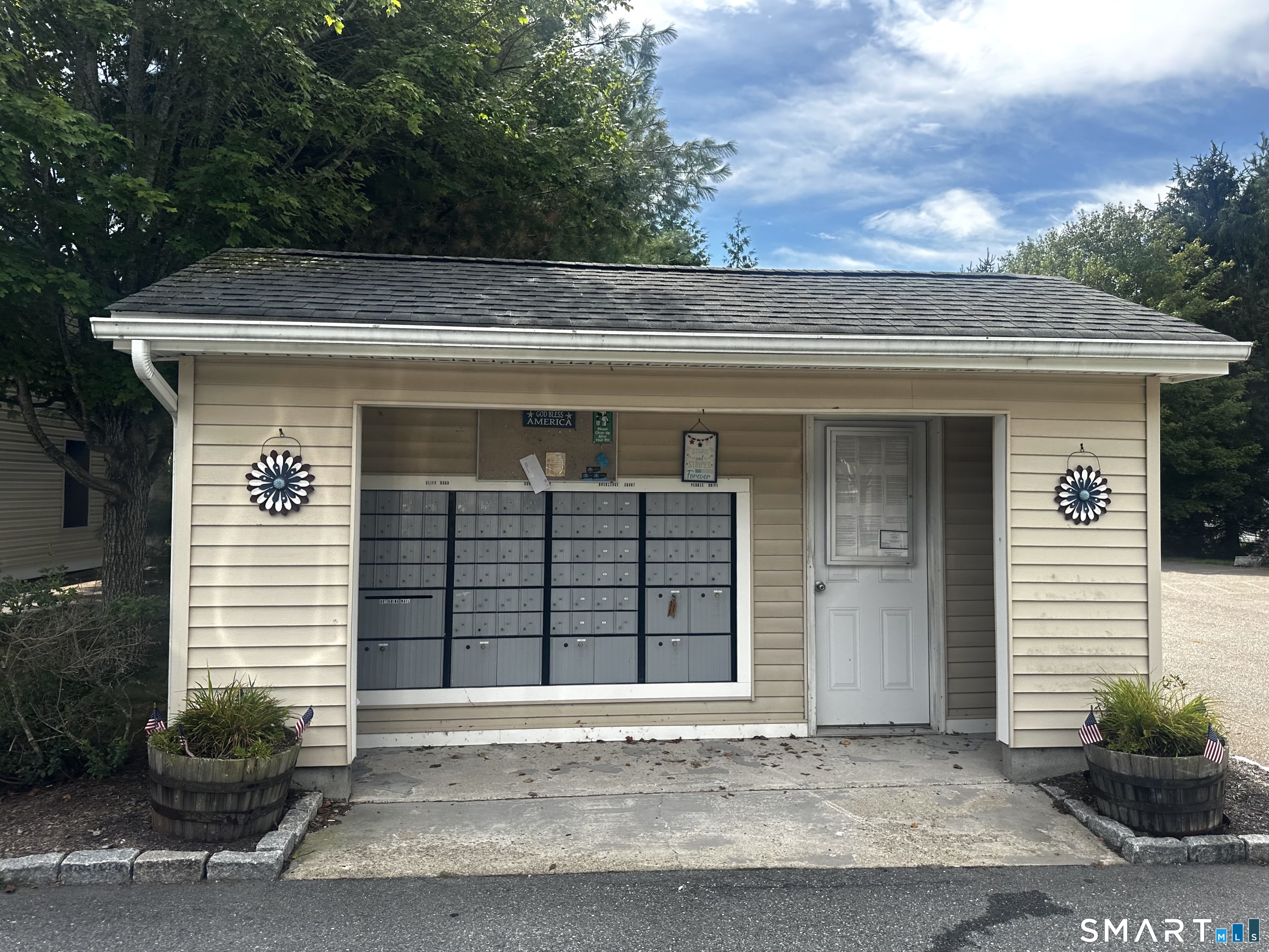 24 Boulder Way Ledyard CT 06339