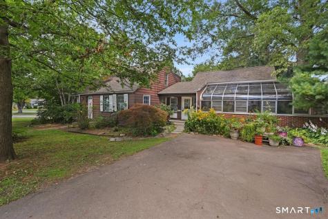 18 Welles Drive Newington CT 06111