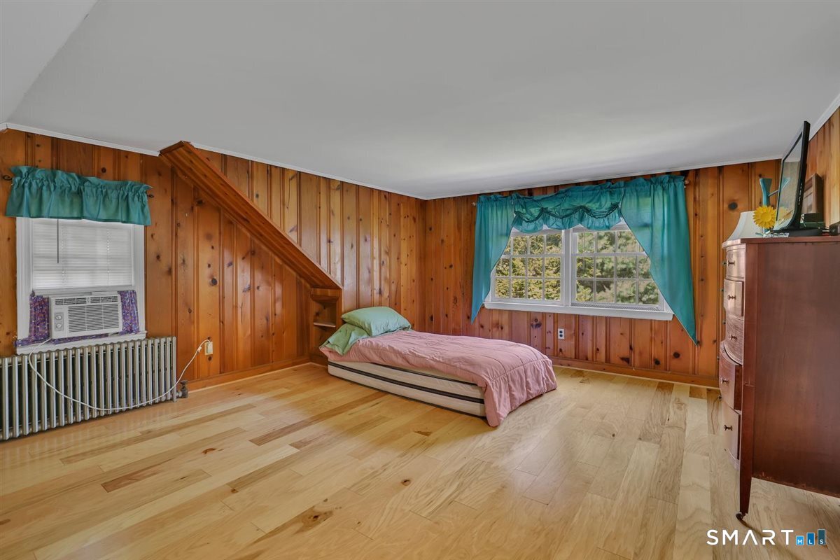 18 Welles Drive Newington CT 06111