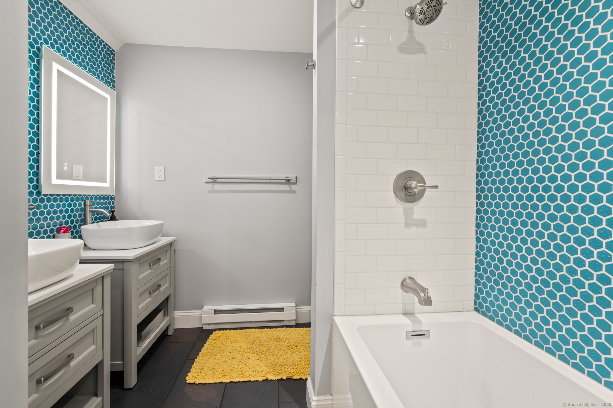 366 Woodhaven Road Glastonbury CT 06033