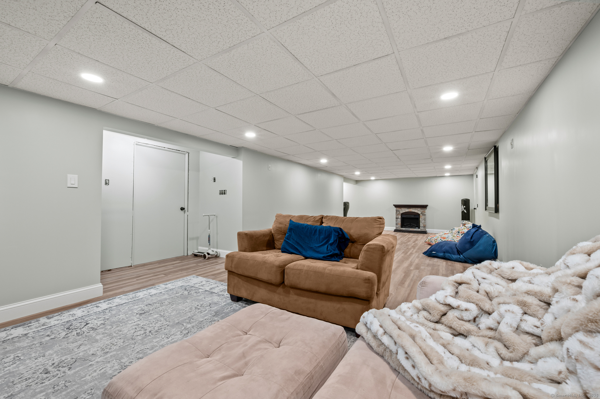 366 Woodhaven Road Glastonbury CT 06033