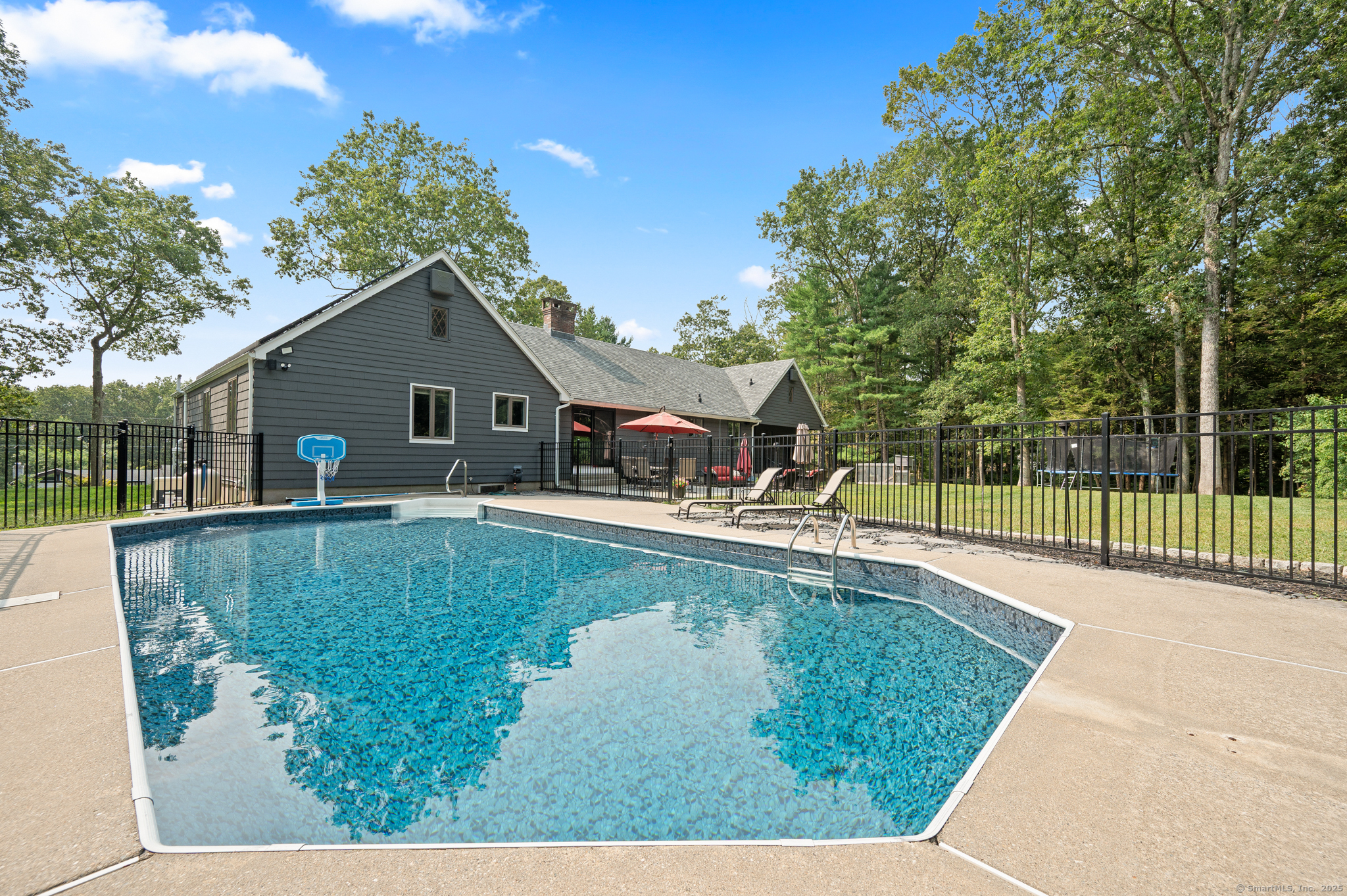 366 Woodhaven Road Glastonbury CT 06033