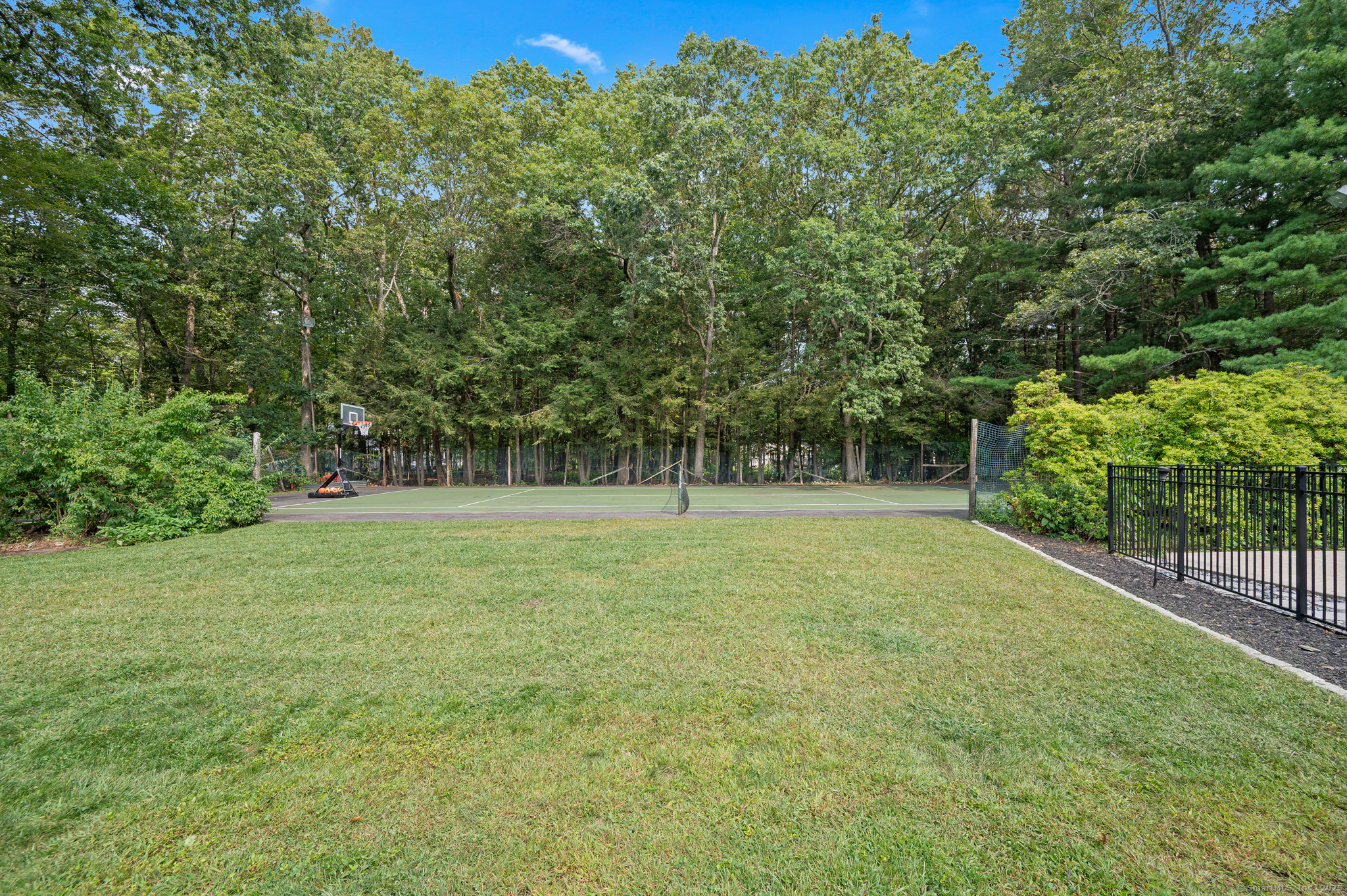 366 Woodhaven Road Glastonbury CT 06033