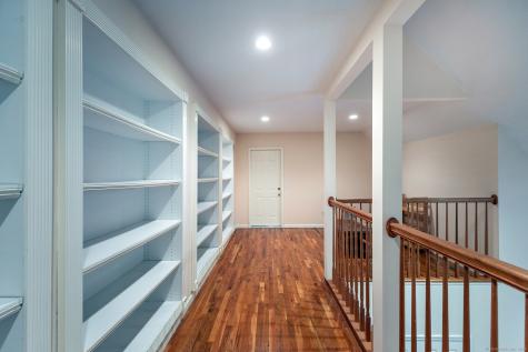 29 Diamond Lane New Milford CT 06776