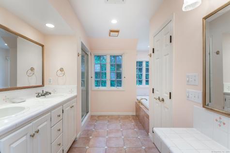 29 Diamond Lane New Milford CT 06776