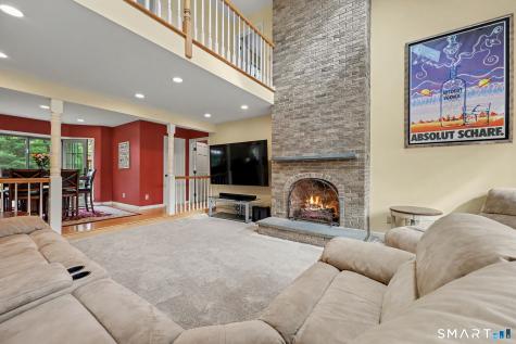 29 Woodridge Lane New Fairfield CT 06812