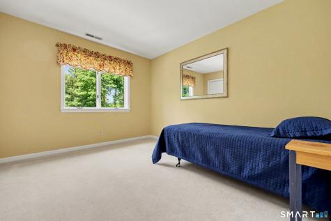 29 Woodridge Lane New Fairfield CT 06812