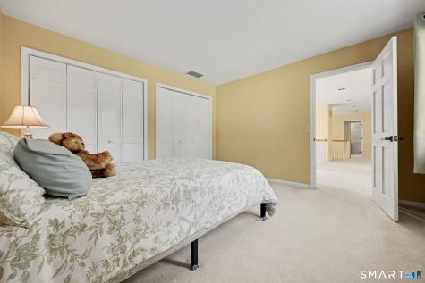 29 Woodridge Lane New Fairfield CT 06812