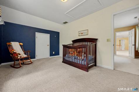 29 Woodridge Lane New Fairfield CT 06812