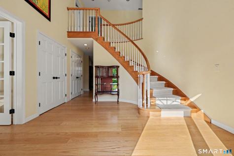 29 Woodridge Lane New Fairfield CT 06812