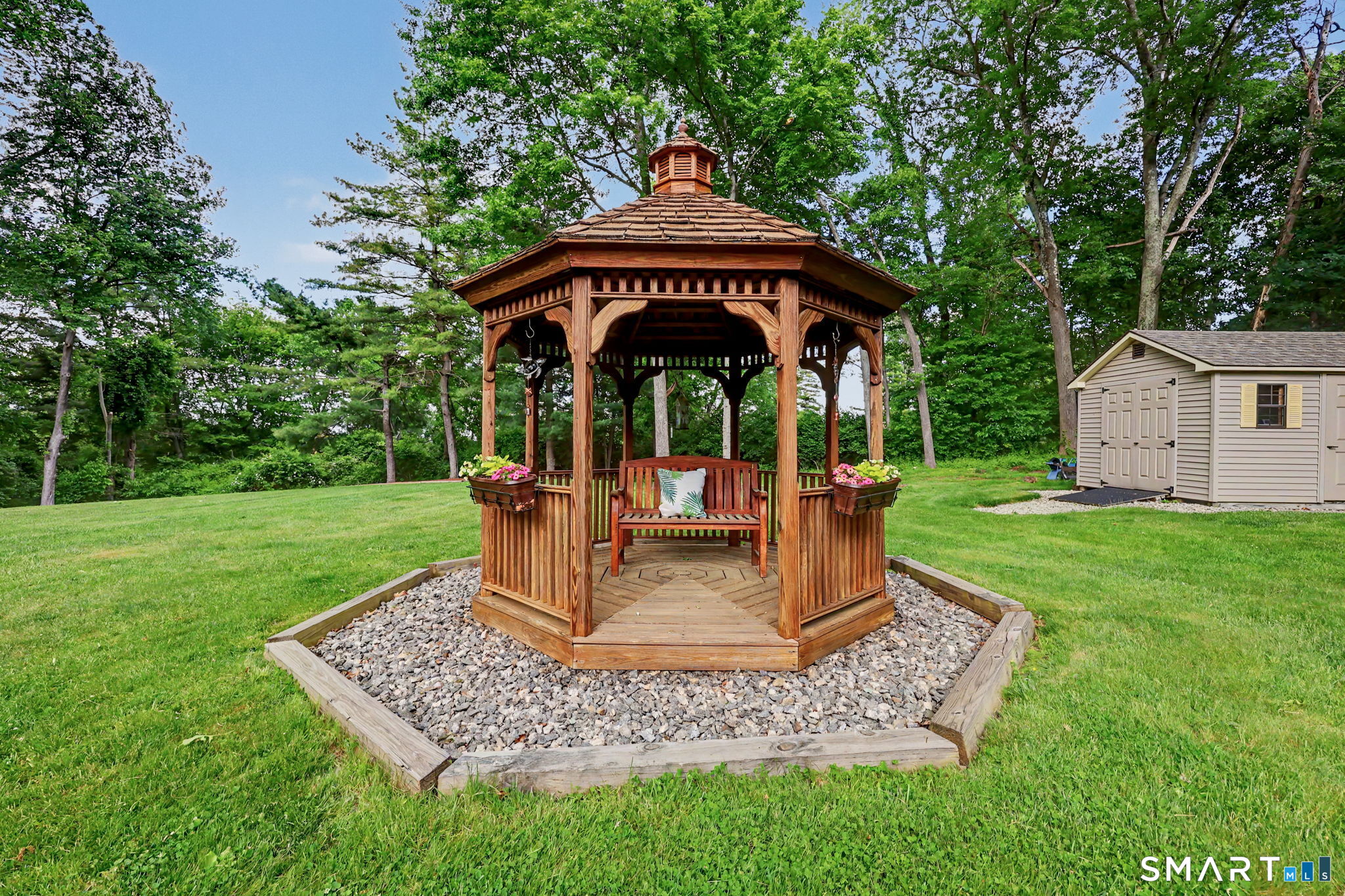 29 Woodridge Lane New Fairfield CT 06812