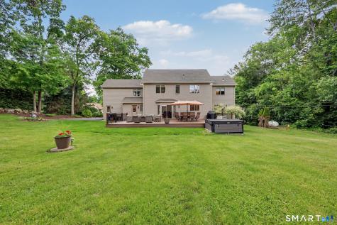29 Woodridge Lane New Fairfield CT 06812