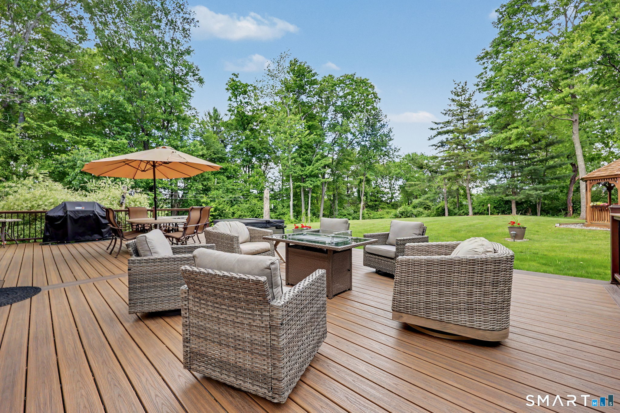 29 Woodridge Lane New Fairfield CT 06812